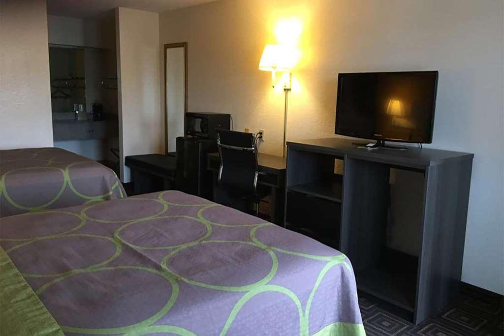 Super 8 By Wyndham Seguin Hotel Værelse billede