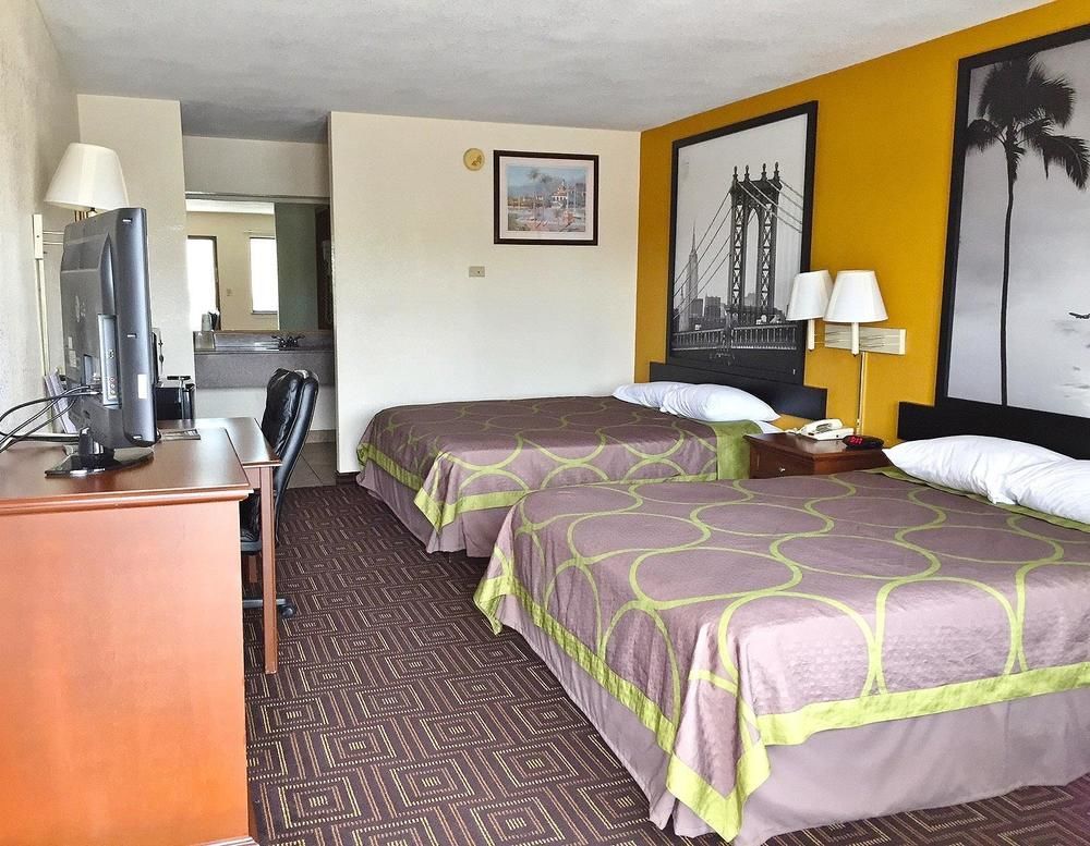 Super 8 By Wyndham Seguin Hotel Eksteriør billede